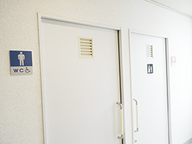 車椅子対応トイレ